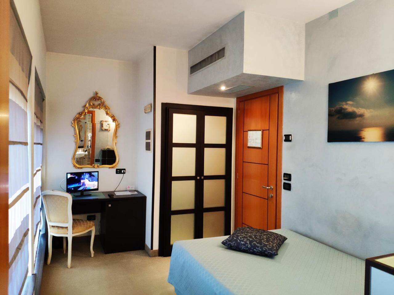 Hotel Feel Inn Venice Airport Exterior photo